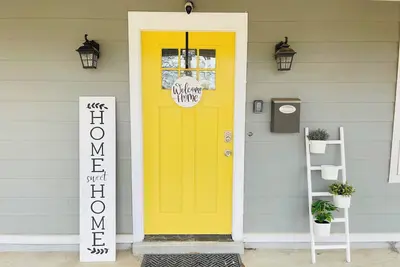 Image de Spacious 5b house near Um/large parking space Summer Special!