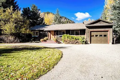 Image de Bigwood Bliss - 3bd Riverfront Home