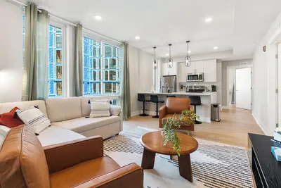 Image de Prime N. Liberties, by Fishtown, Rooftop Access, Sleeps 6, Queen Beds, Smart TVs