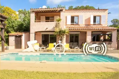 Image de 105m² | piscine | 5 min des golfs |proche centre