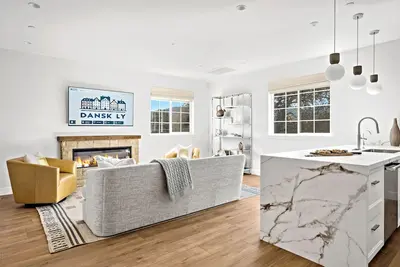 Image de 2-bedroom - WiFi, Ac, garage parking with Ev charger.