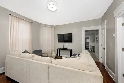 Image de Charming 3-bedroom house with WiFi, Ac in fabulous Cleveland