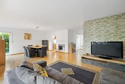 Image de Bright 3-room maisonette apartment with 2 terraces near Schön Klinik Vogtareuth