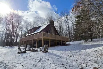 Image de Wandering Woods - Dog-Friendly 3br Escape w/ Hot Tub & Large Yard