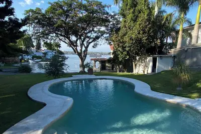 Image de Maison de rêve sur le lac Tequesquitengo