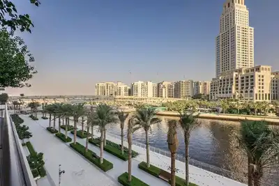 Image de Stylish 1br | City & Creek Views, Near Downtown Dining & Attractions