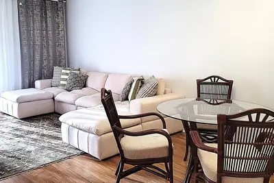 Image de 2-bedrooms 2-bathrooms condo in Venice with WiFi near shops and beach