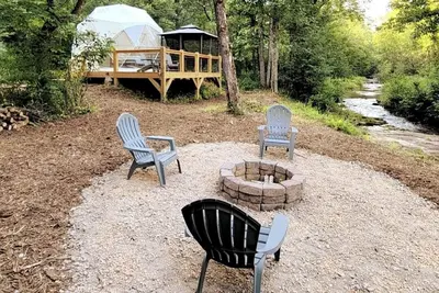 Image de Cozy Creekside Geodome | Hot Shower + WiFi