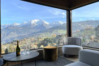 Image de Chalet neuf Combloux/Megève 10-12p avec vue Mont-Blanc - sauna & salle fitness