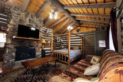 Image de Famous Historic Cowboy Cabin