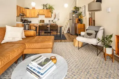 Image de 2-bedroom condo in downtown Jackson