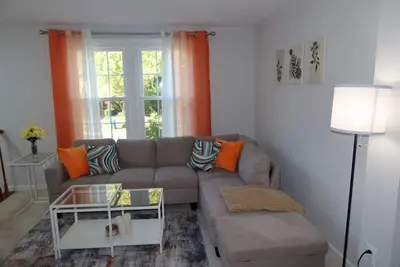 Image de Cozy 3br/2. 5ba Townhome: Dc Md Va