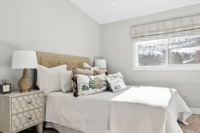 Image de \nExquisite 2 Bedroom, 2 Bath Avon Condo near the base of Beaver Creek Mountain!