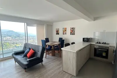 Image de Spacious and Luxurious -Stratum 6