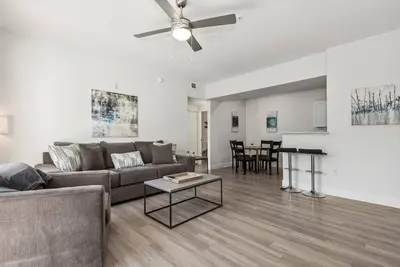 Image de Pure Suites Furnished Two Bed Glendale Pool Gym