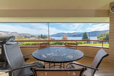 Image de Halmalka Condo 512a Private Hot Tub, 3-bed 2 bath, Sleeps 8, By Outdoor Pool