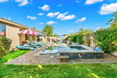 Image de Ps style, fun home, gameroom, new listing deals!