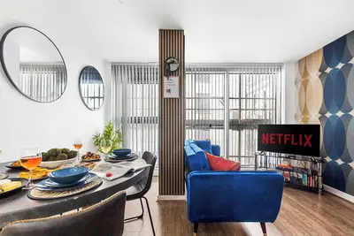 Image de Bullring Lux Suite- Netflix-Free Parking-Sleeps 6