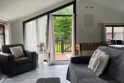 Image de Cosy 3 Bedroom Wooden Lodge in South Cerney