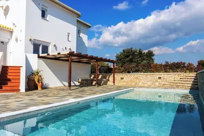 Image de Kbel sea view Villa, private pool, sleeps8, garden