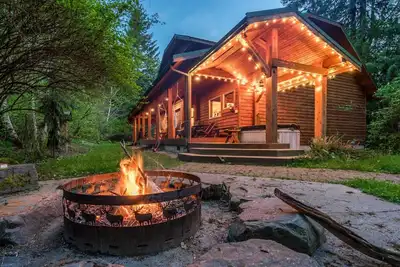 Image de Magical Mountain Lodge - Sleeps 10! 5beds+4baths. Hot tub+Sauna+Ev+Bbq