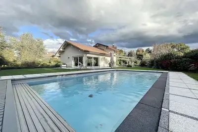 Image de Superbe villa au bord du lac leman