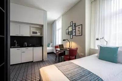 Image de Peaceful Stay Close to the Breathtaking Beach: Scenic Afternoon Walks | 3 Rooms