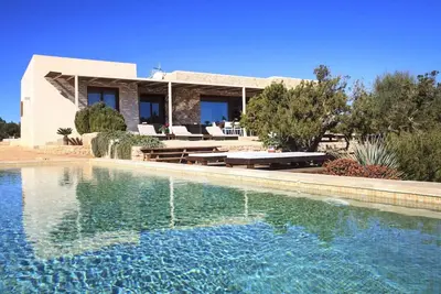 Image de Villa isolée avec piscine privée