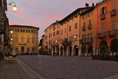 Image de Large apartment in Biella, Italy located on historic Piazza Cisterna