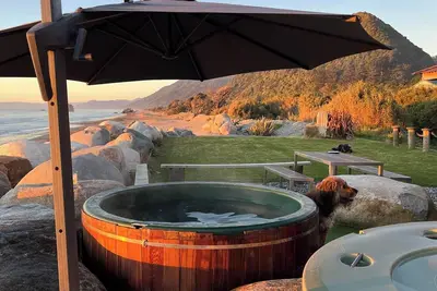 Image de Ghost Lodge Granity Hot Tub on The Beach Sleeps upto 14 People Pet Friendly