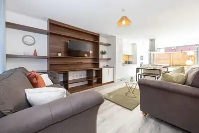 Image de 5Bedroom Townhouse 15mins to City w Free Parking