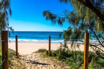 Image de Funky Beachfront House Opposite Kawana Surf Club
