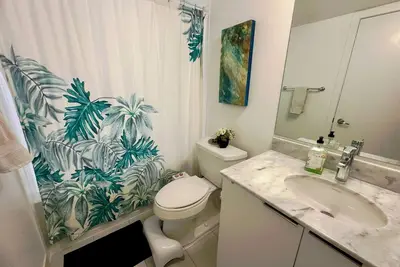 Image de Luxury 2 Bed 2 Bath In The Heart of Toronto