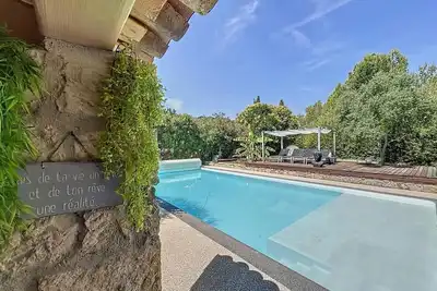 Image de Villa Familiale avec piscine tennis spa