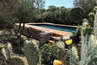 Image de Villa indépendante dans une propriété avec piscine, entre Bonifacio et Sperone.