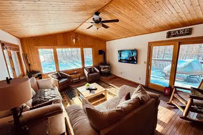 Image de Lakeside retreat at Blue Heron Hideaway on Red Sand Lake