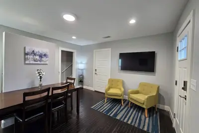 Image de Bluebonnet Cottage Duplex in Downtown Denison--Perfect Blend of Charm & Comfort