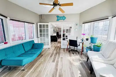 Image de Sauna, Pizza Oven, Bbq, Easy Lake Access & Parking for Trucks & Trailers