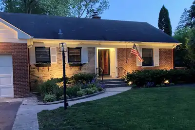 Image de Charming 3-bedroom house with Ac and WiFi in Wilmette