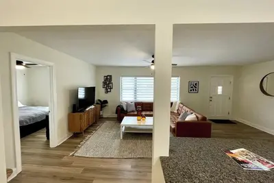 Image de Clearwater Hideaway Modern 4br Home w/ Heated Pool, Next to Clearwater Beach