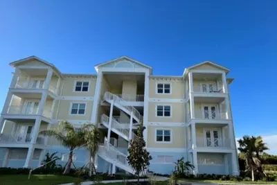 Image de New Turnkey Bay Front 3-bedroom 2-full baths 1-half bath on Palma Sola Bay Club