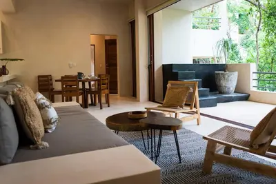 Image de New Apartment with Plunge Pool 10 guests