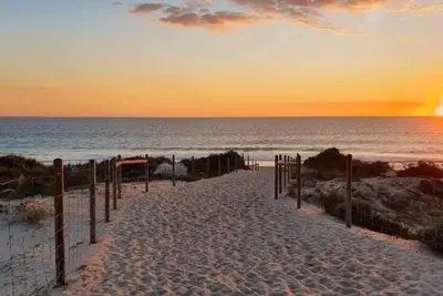 Image de Oceanic Escape: 50m to beach