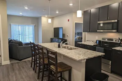 Image de Luxury 2 bedroom 2 bathroom flat in Alliance, Ne