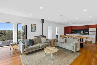 Image de Sunnyhaven I Bush Views with multiple living areas