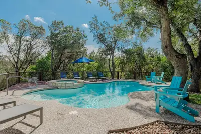 Image de Sports Court + Pool + Hot Tub - Horizon!