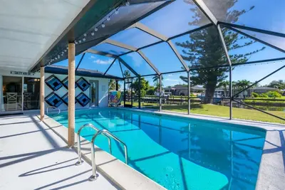 Image de Cape Coral Villa 1002: Private Pool & Canal Access