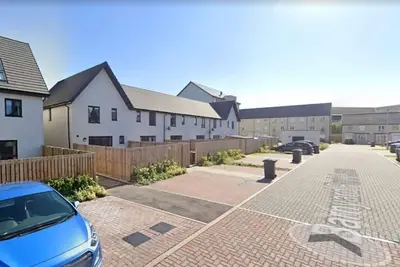 Newbuild - 3 bedrooms, 2 baths, 5 mins from airport\n\n