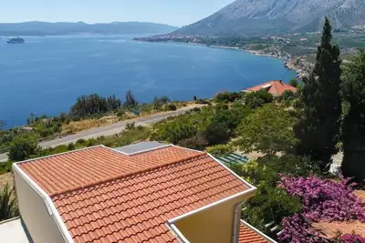 Image de Beautiful 1-Bedroom Apartment with great view.