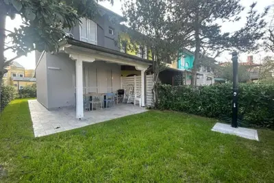 Charmante villa avec jardin et vue à Albarella